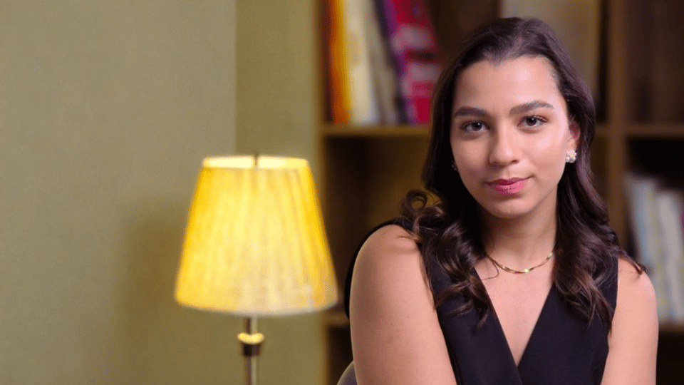 Laura Vieira, estrategista de conteúdo para profissionais da saúde, estética e beleza